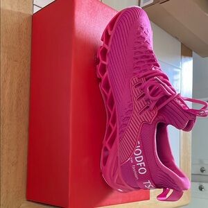 Women's Pink Athletic Shoes